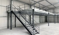 Lagerbühne, 500kg/m², LxB 5.000 x 4.000mm, Komplettpaket inkl. Treppe und Geländer